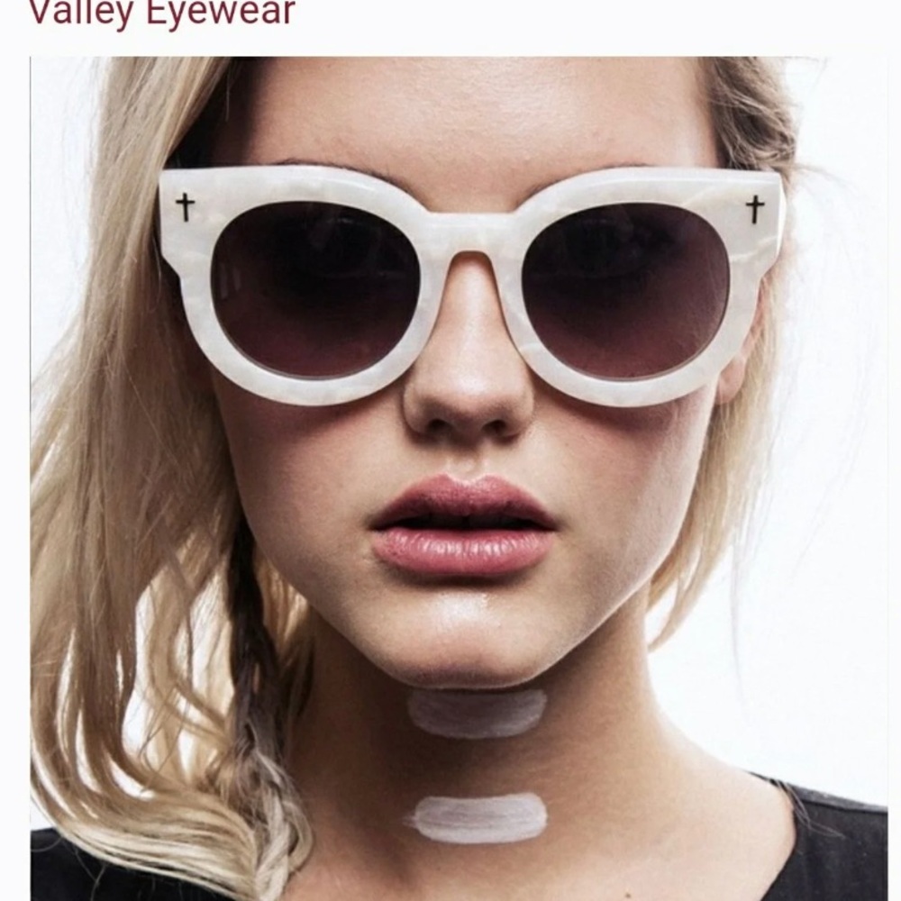 VALLEY eyewear A dead Coffin Club